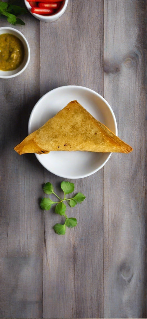 BUTTER CHICKEN Samosa Large - 110g x 15 pack - Golden Orient Foods